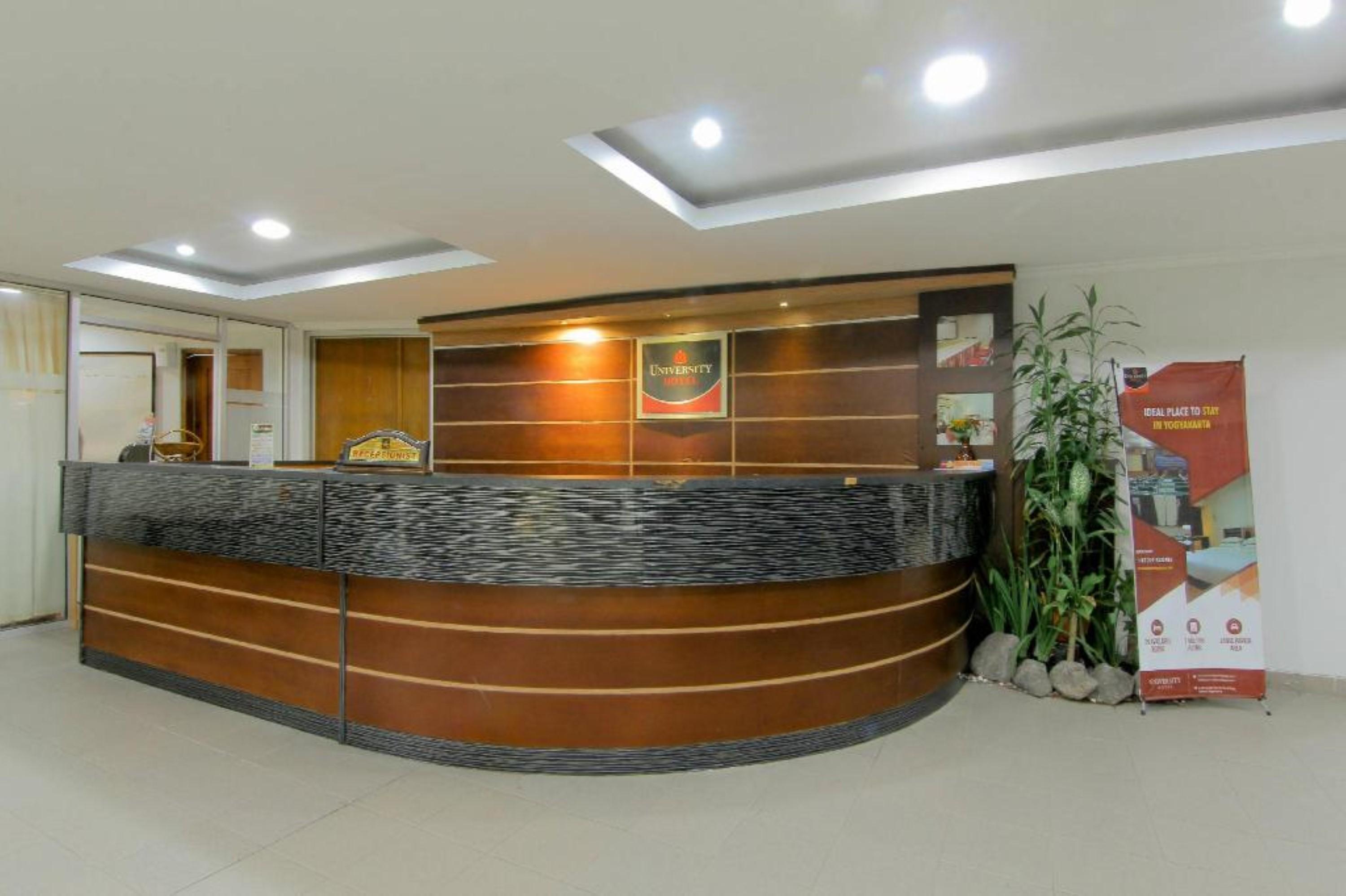 University Hotel Sunan Kalijaga Yogyakarta Exteriör bild